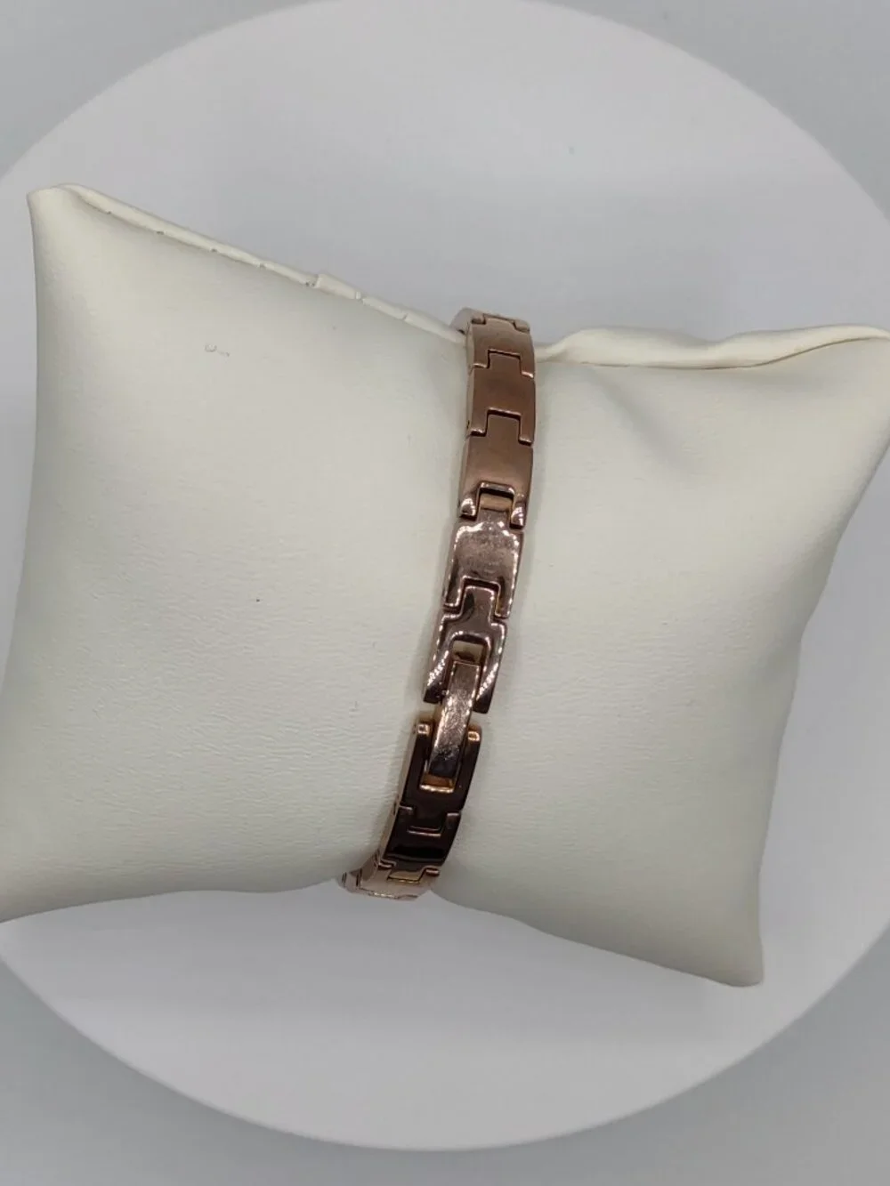 Womens Watch Rose-Gold Armitron Mother of Pearl Face w/ New Battery